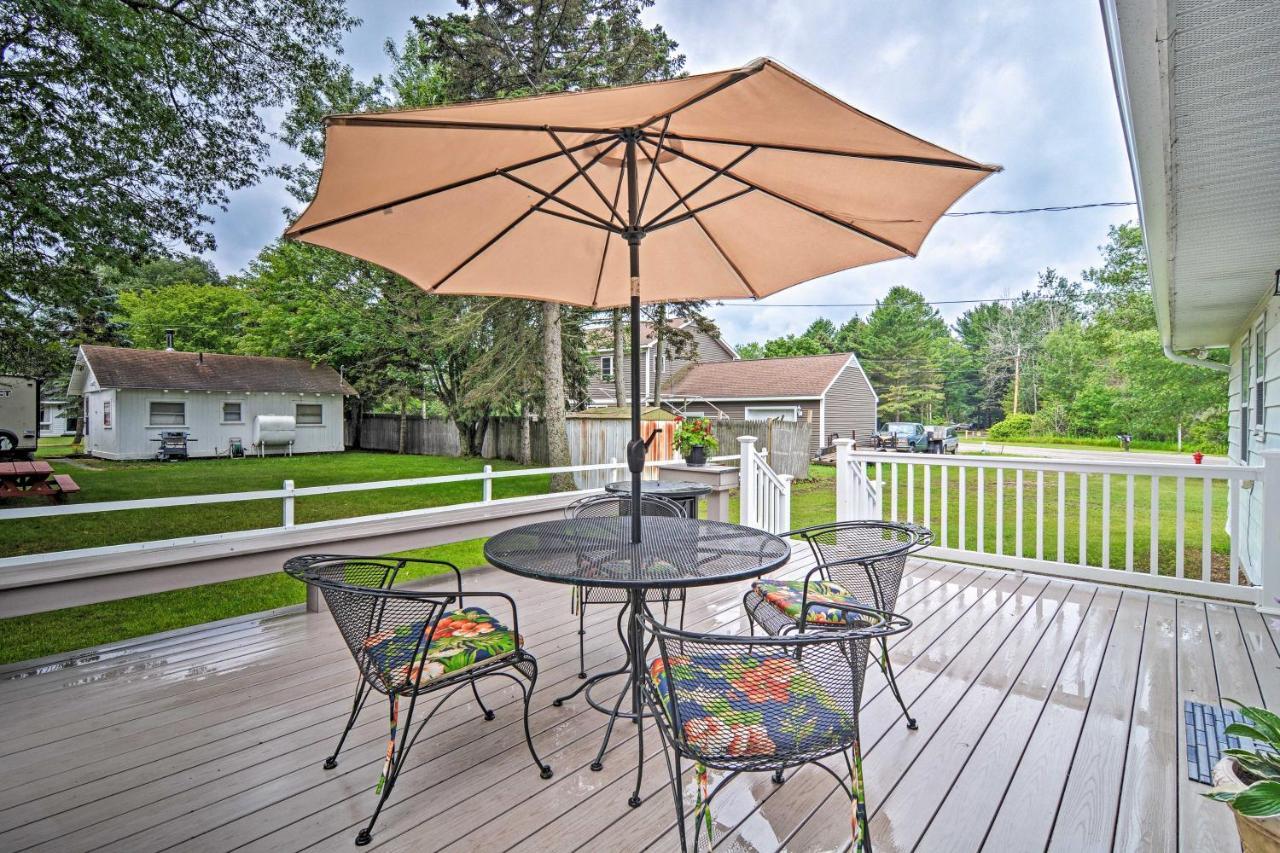 Lake Huron House With Grill And Beach Access! East Tawas Exterior photo